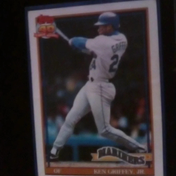 "The Kid" Ken Griffey Jr set of cards - Picture 7 of 10